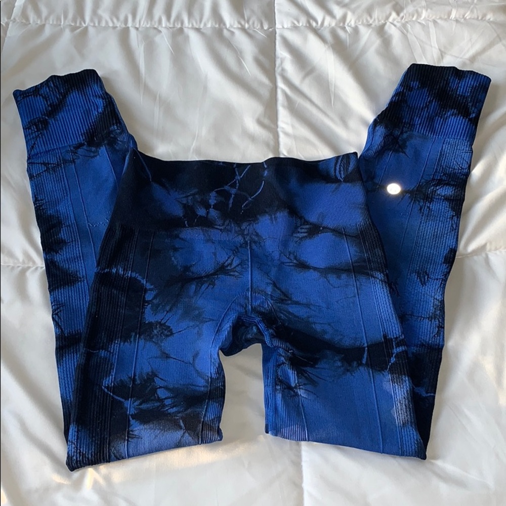 Lululemon tie-dye ribbed leggings